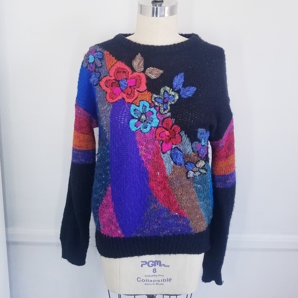 Vintage | Colorful Embroidery‎ Knit Sweater S